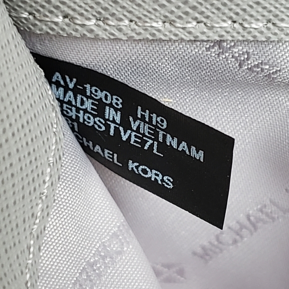 ⚠️LAST 1⚠️Michael Kors Jet Set Carryall LG Wallet - Picture 4 of 5